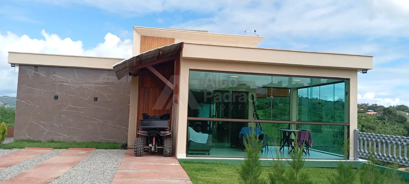 CASA EM CONDOMINIO PARA LOCAÇÃO EM CHÃ GRANDE-PE