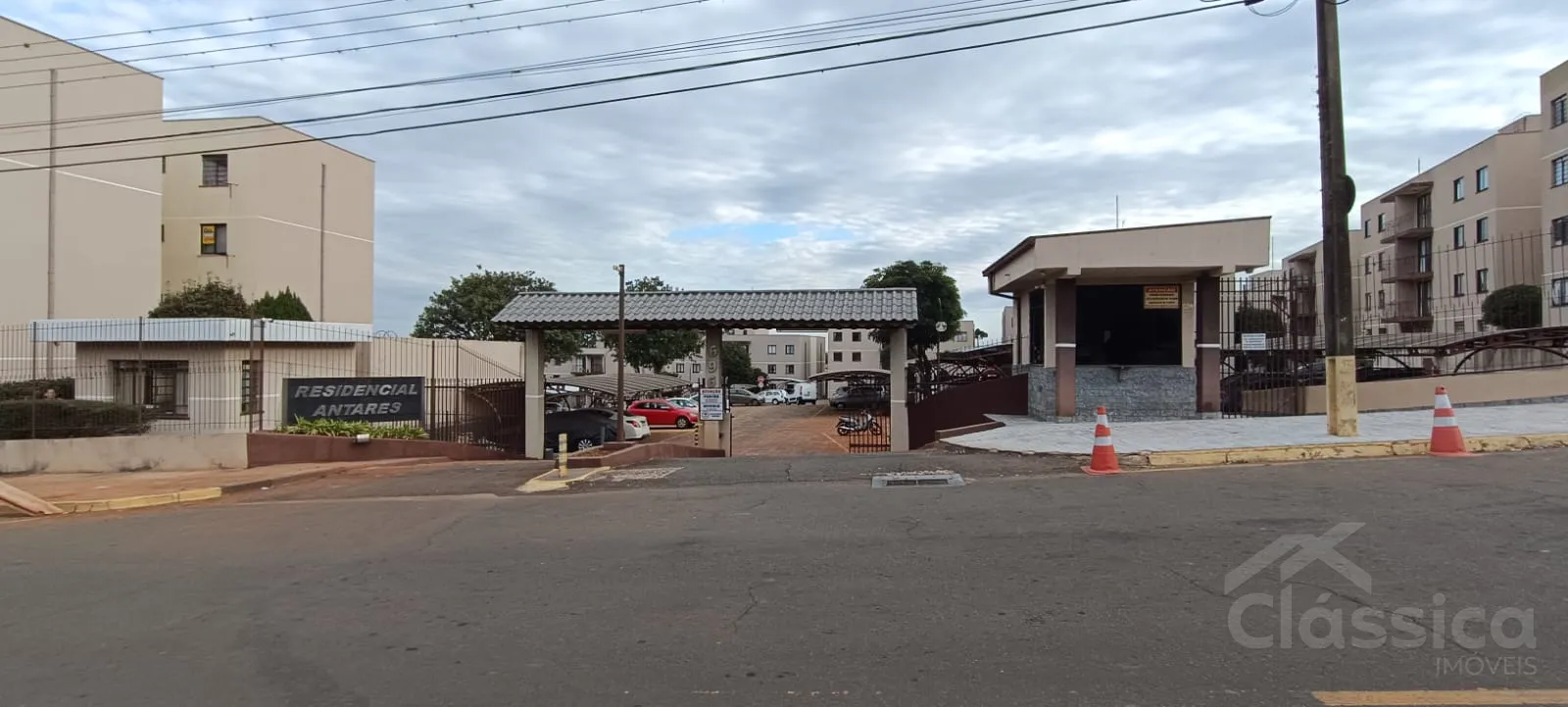 Apartamento à venda na Colônia Dona Luiza 