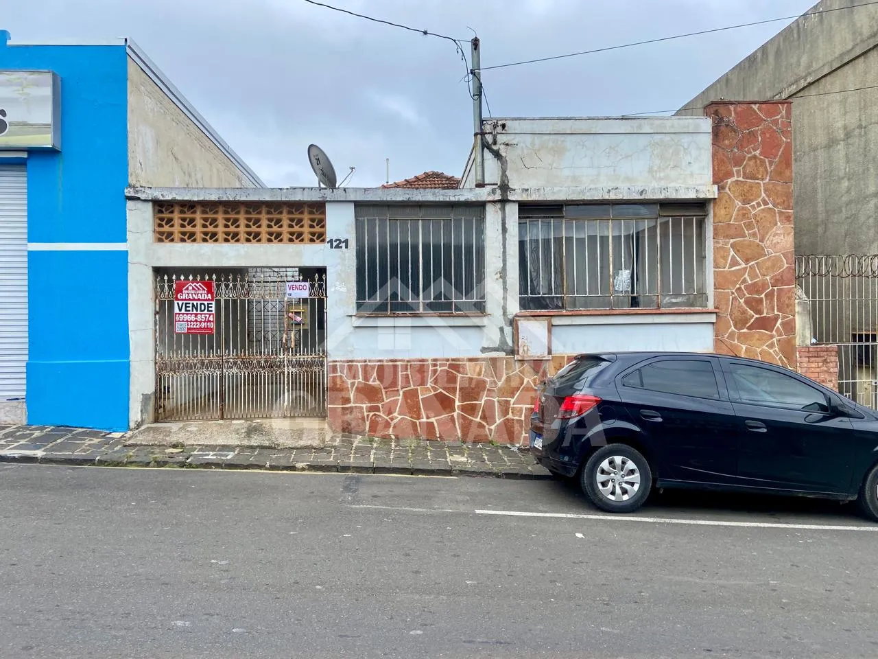 Residência à Venda - Centro