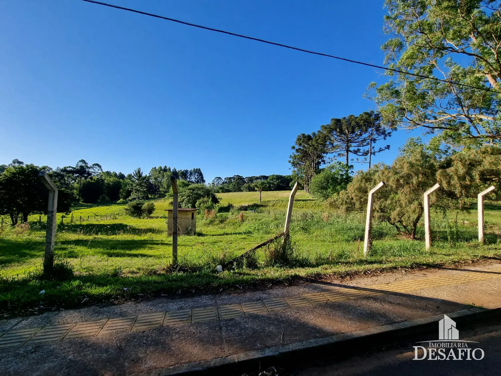 Área à venda em Colônia Dona Luiza