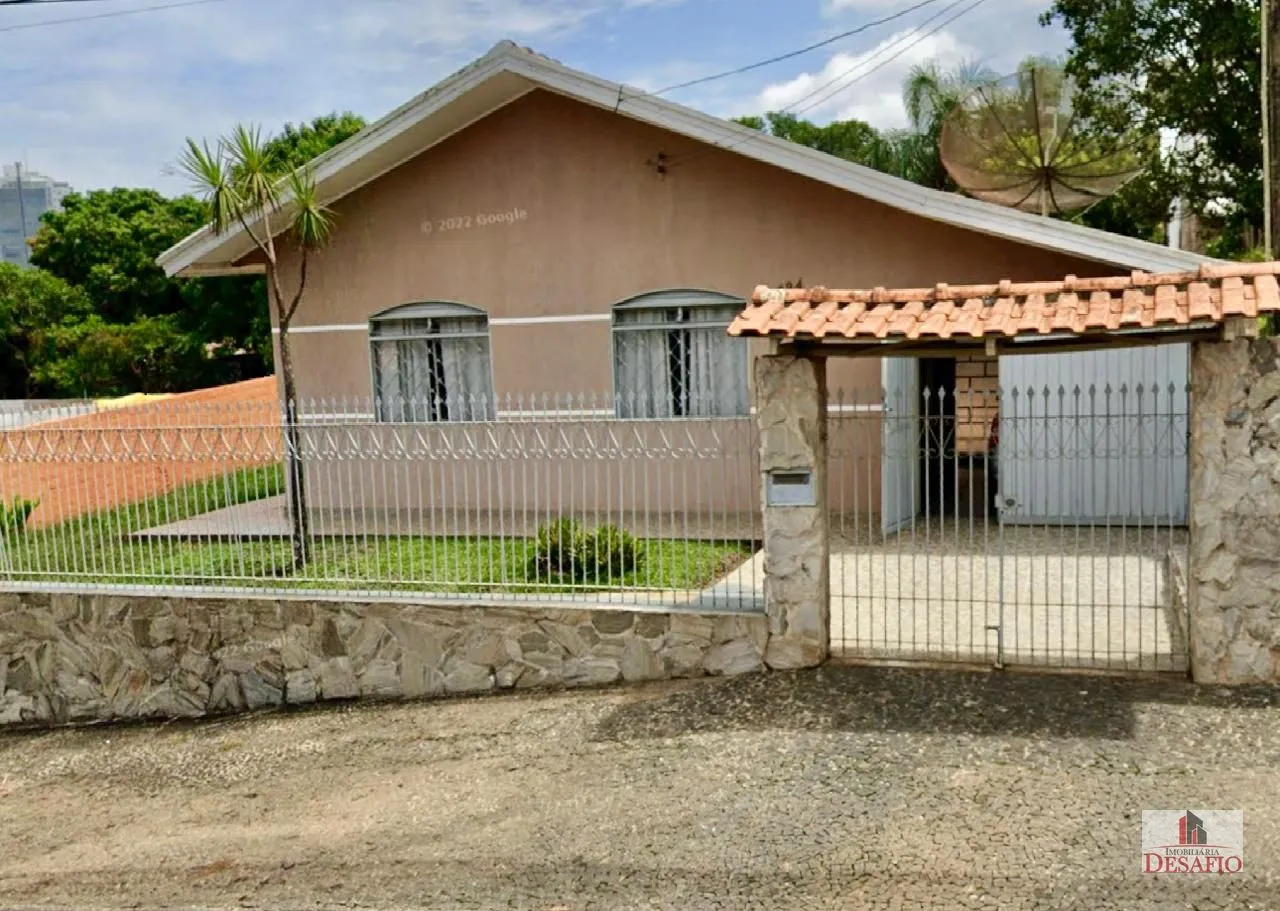 Casa à Venda em Uvaranas