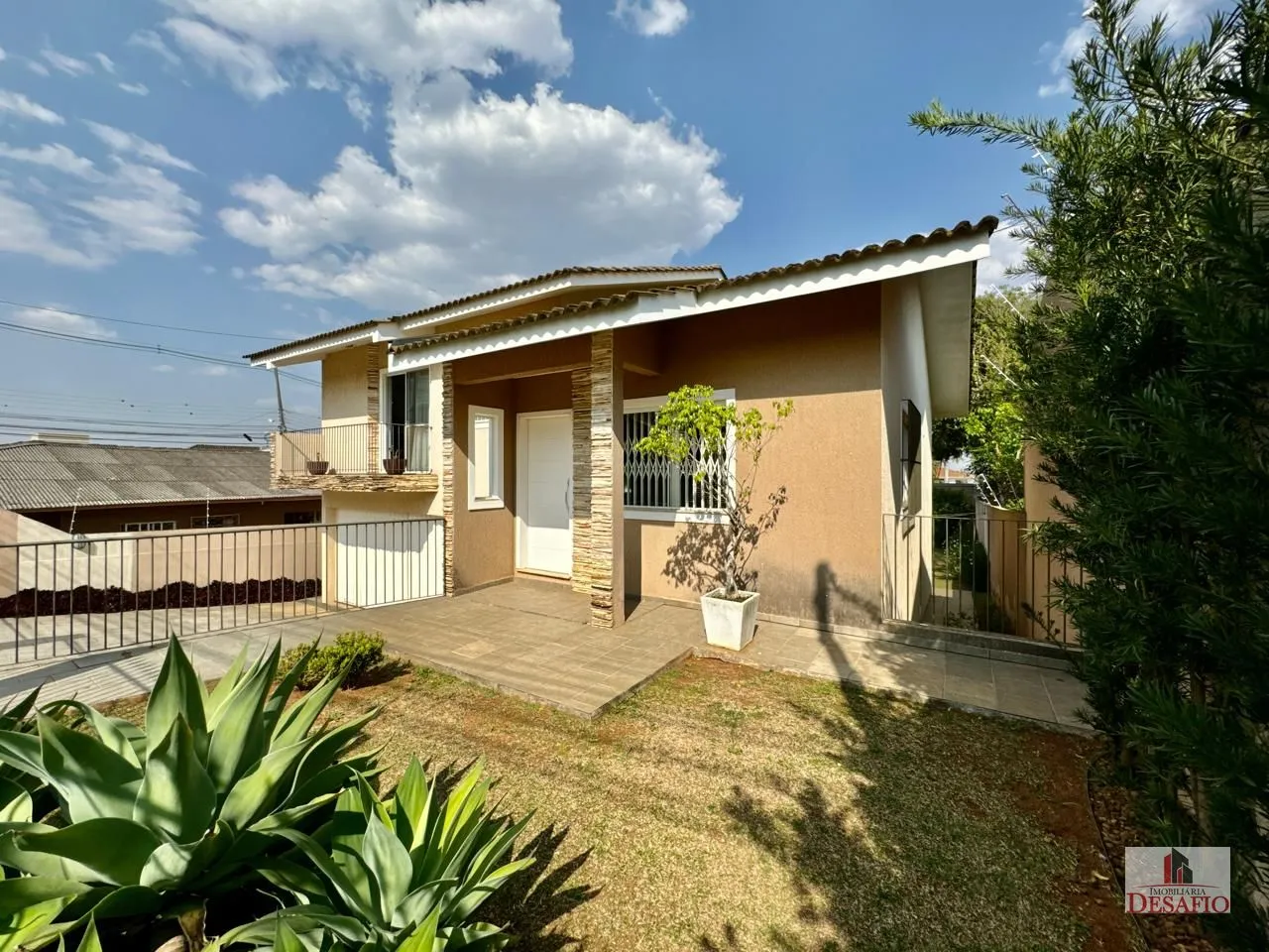 Casa à venda em Uvaranas - Jd. Florença