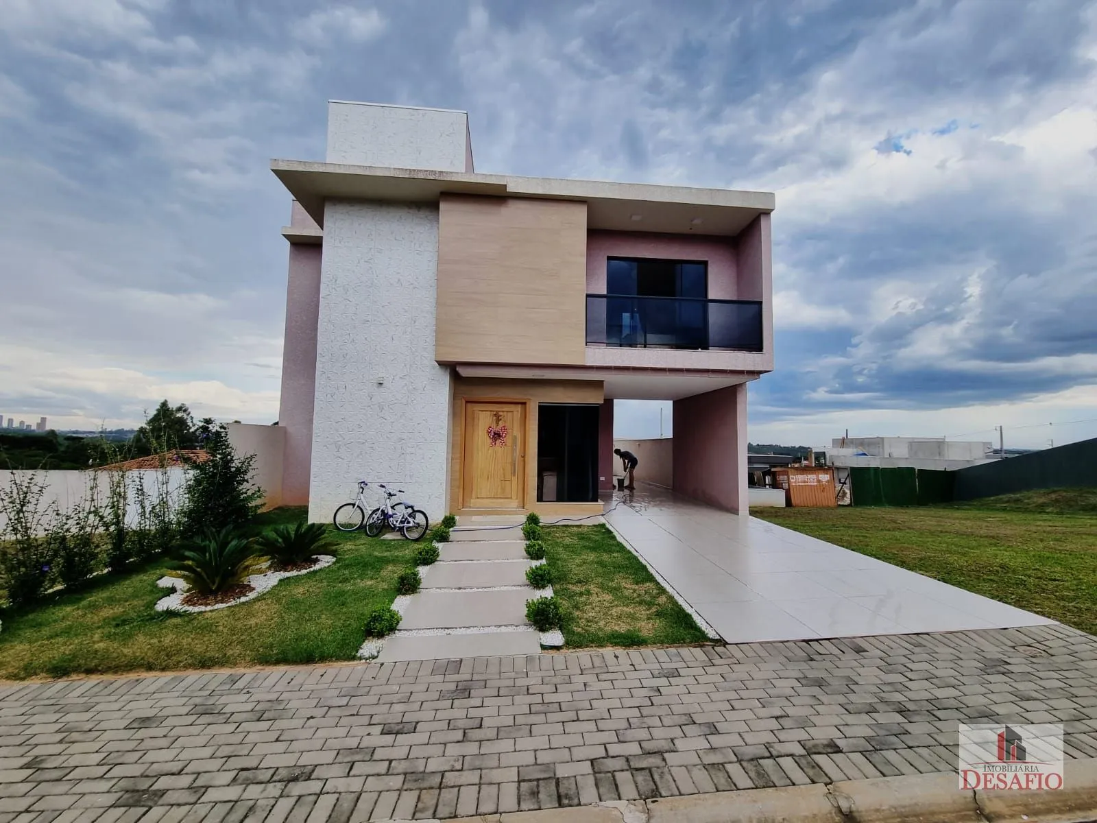 Residência semi mobiliada à Venda no Condomínio Reserva Ecoville