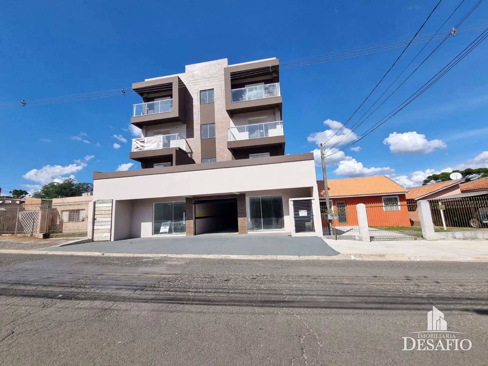 Apartamento à venda Uvaranas