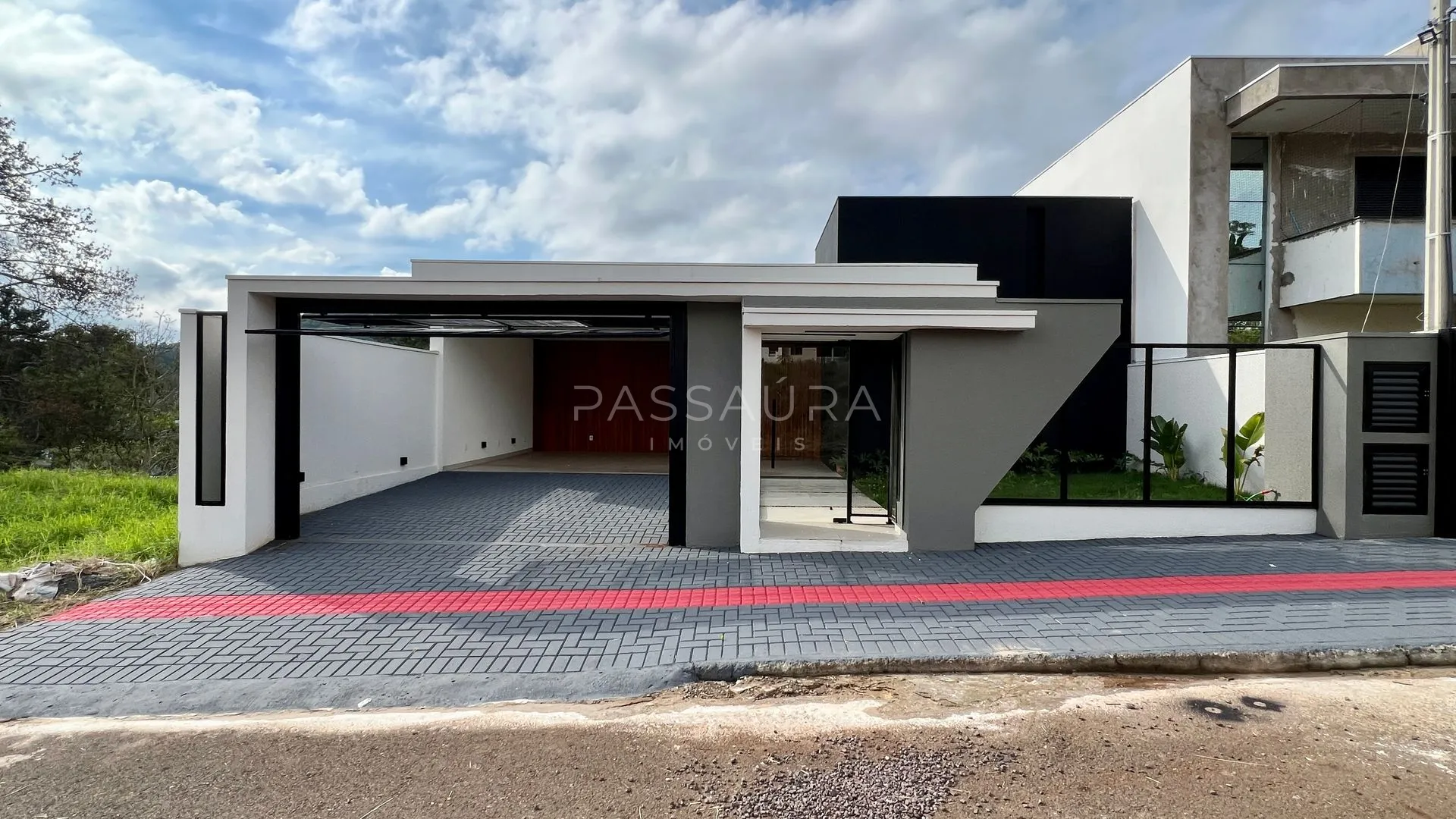 Sobrado Invertido à venda - Bairro Seminário