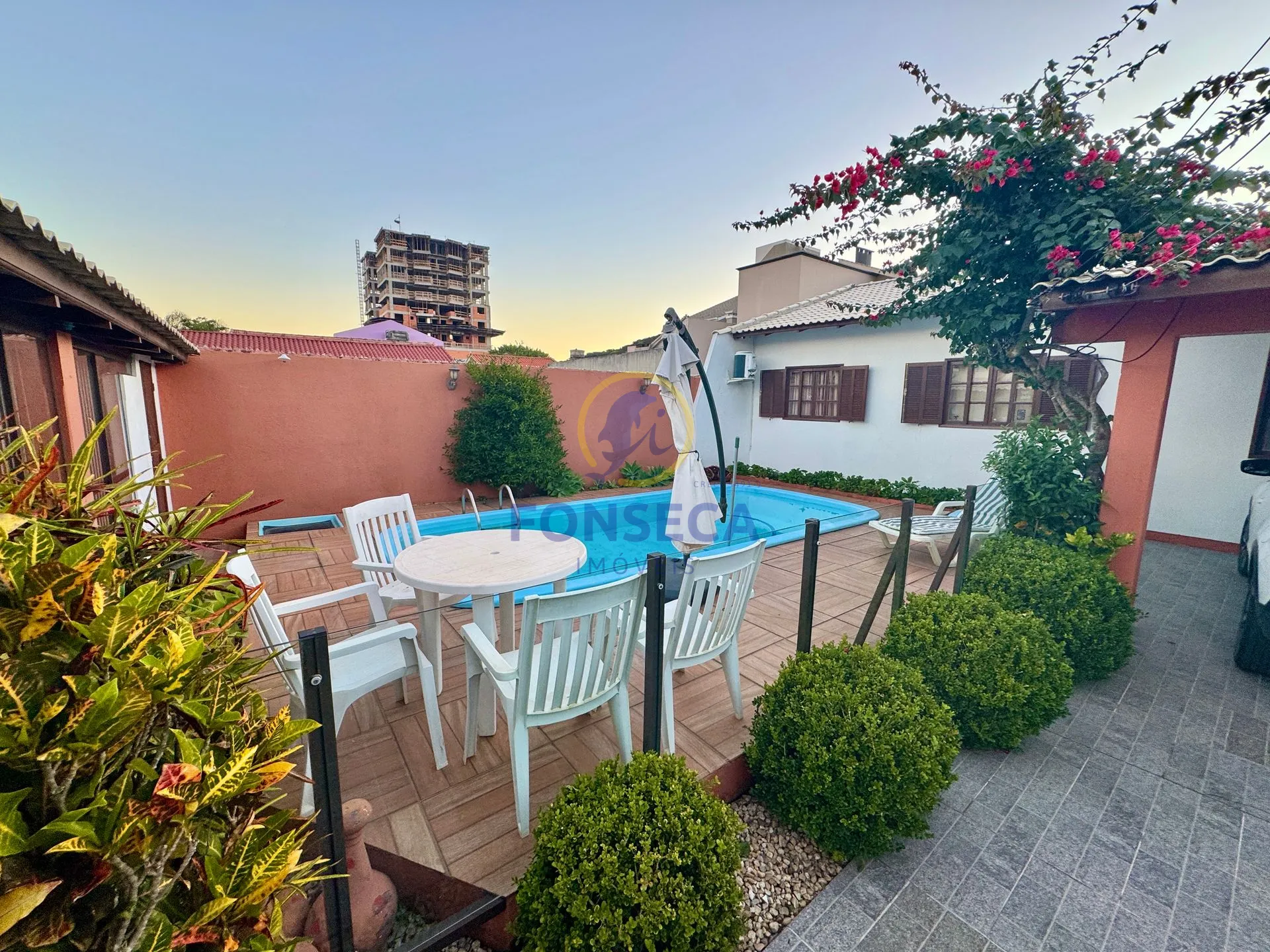 Casa com piscina a venda na Rua Tito Castro no Bairro Mar Grosso