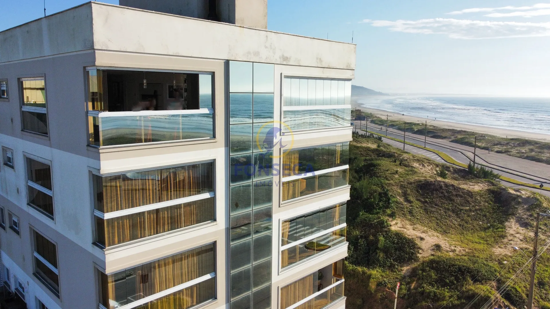 Cobertura beira-mar mobiliada e decorada - Ed. Porto Remor - Exclusividade