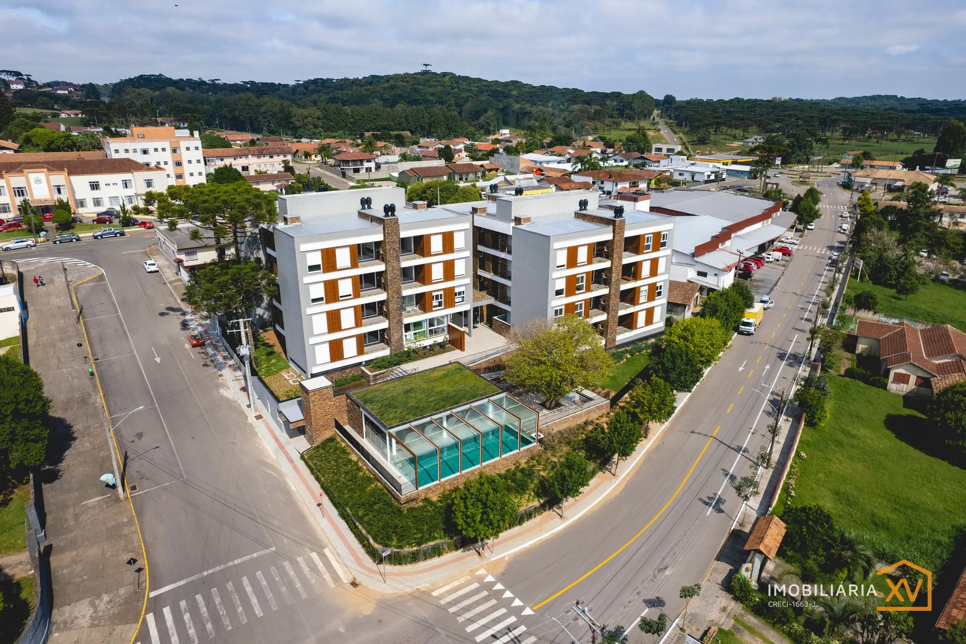 APARTAMENTO COM SUITE +1 QUARTO A VENDA NO CENTRO DE CAMPO ALEGRE