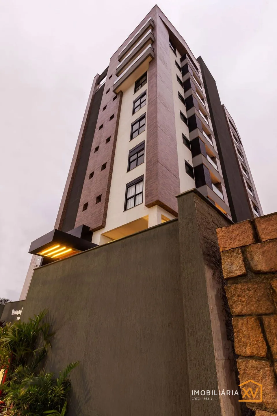 COBERTURA COM 3 SUITES A VENDA NO ANITA GARIBALDI