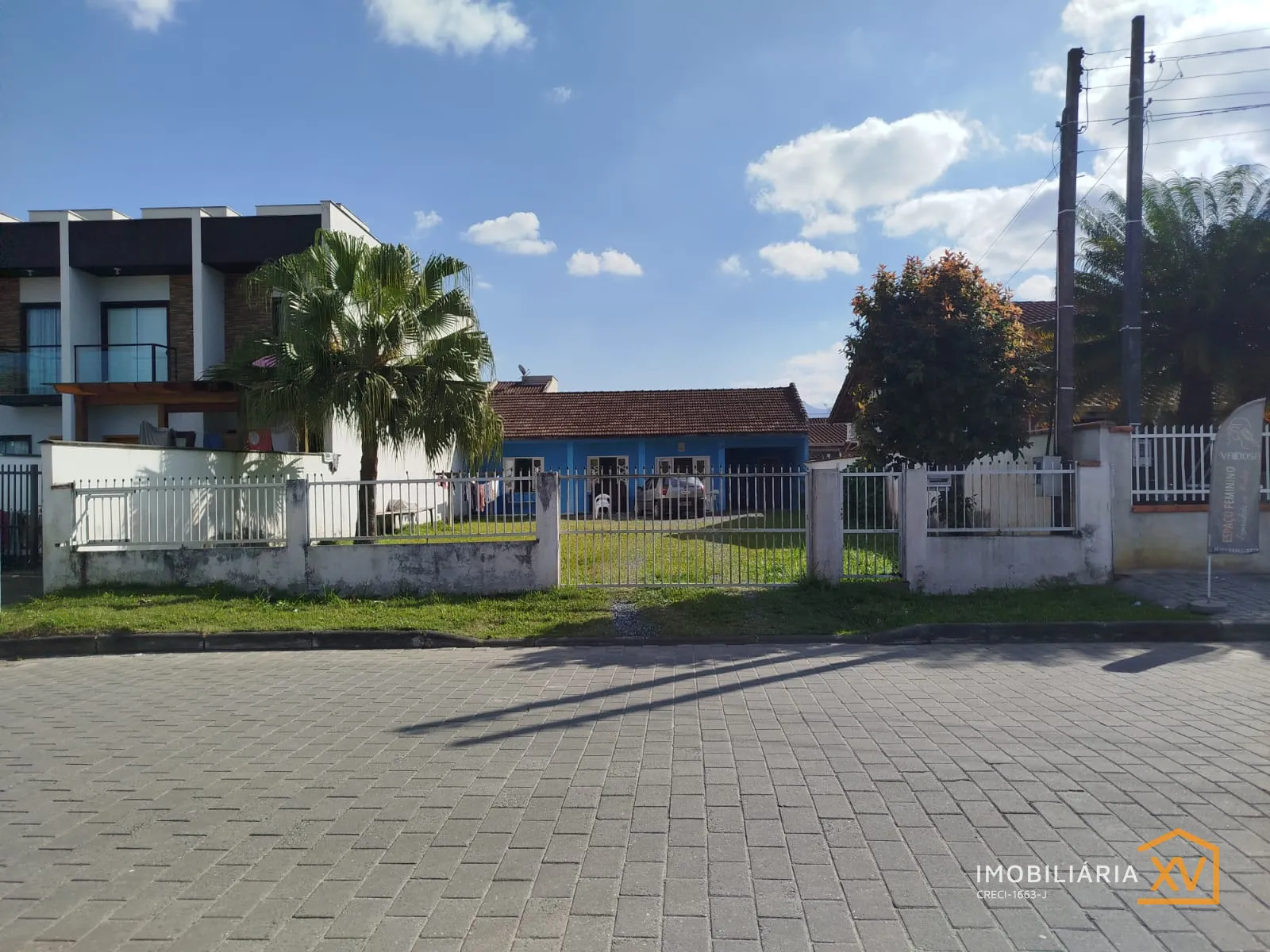 Casa com 02 dormitórios e amplo terreno para vender, Vila Nova