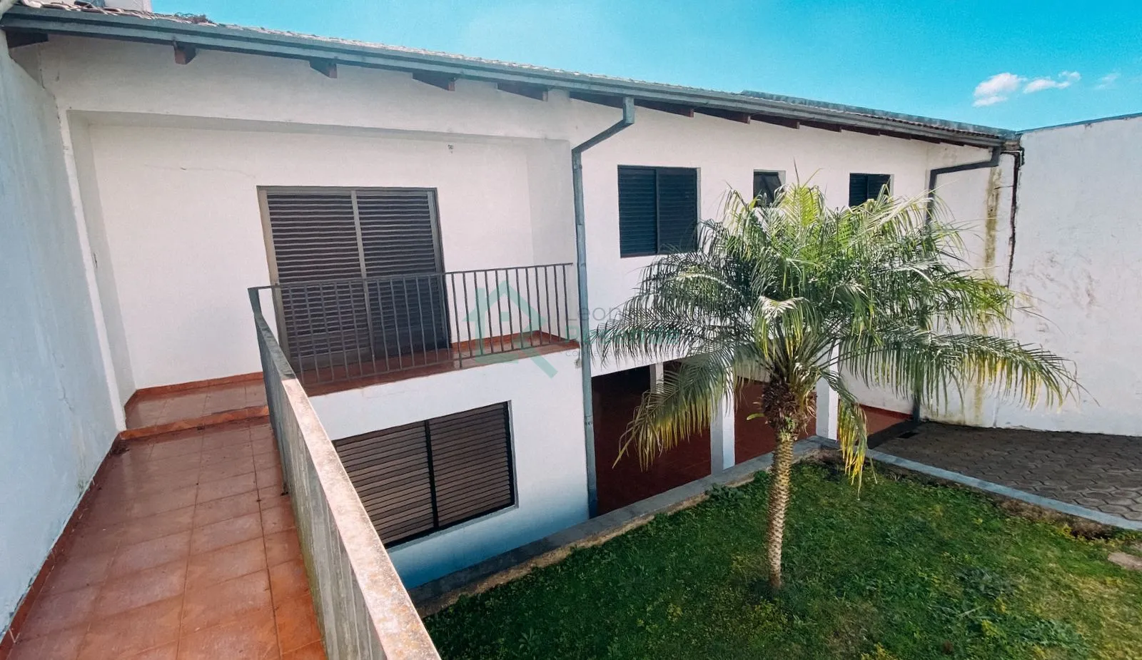 CASA SEGURA E ACONCHEGANTE PRÓXIMO AO CENTRO DE RIO NEGRO-PR