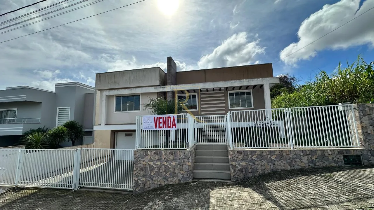 Casa à Venda no bairro Jardim Moinho