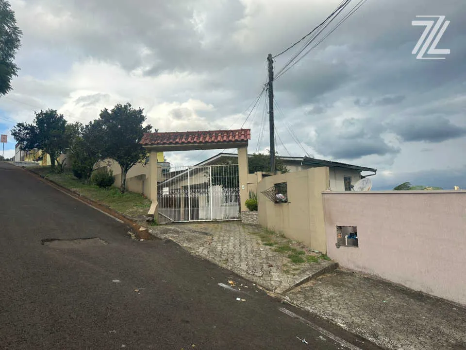 ALUGA-SE CASA NO BAIRRO CRISTO REI